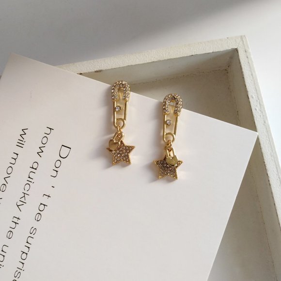 💙Safety Pin Stars Heart Earrings - Picture 4 of 7